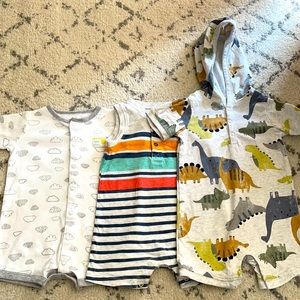 Carter’s 12 month boy romper lot (3 items)